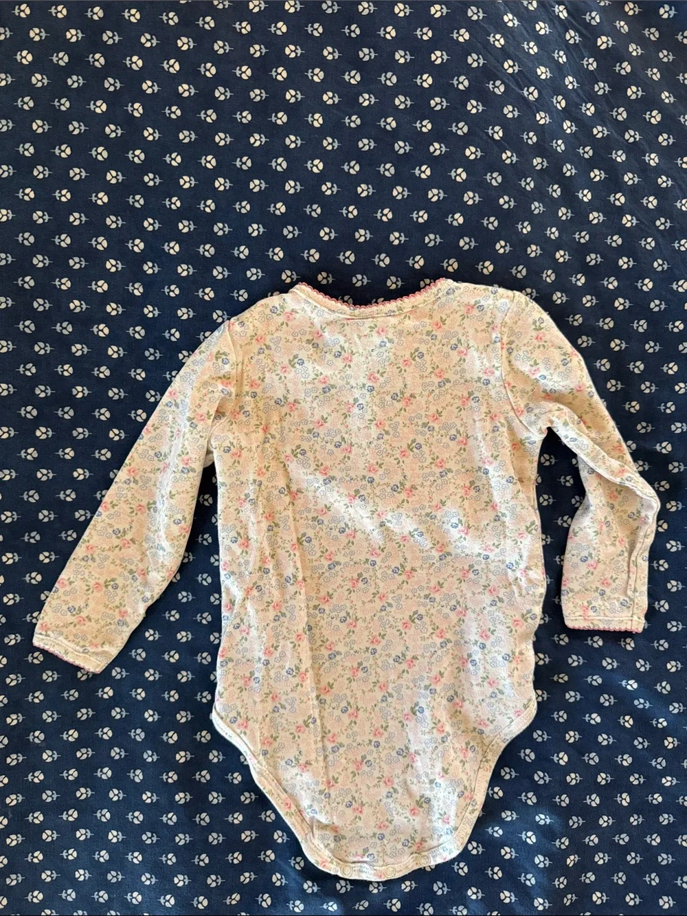 Vintage 2000s OshKosh B'gosh Floral Long-Sleeve Baby One-Piece
